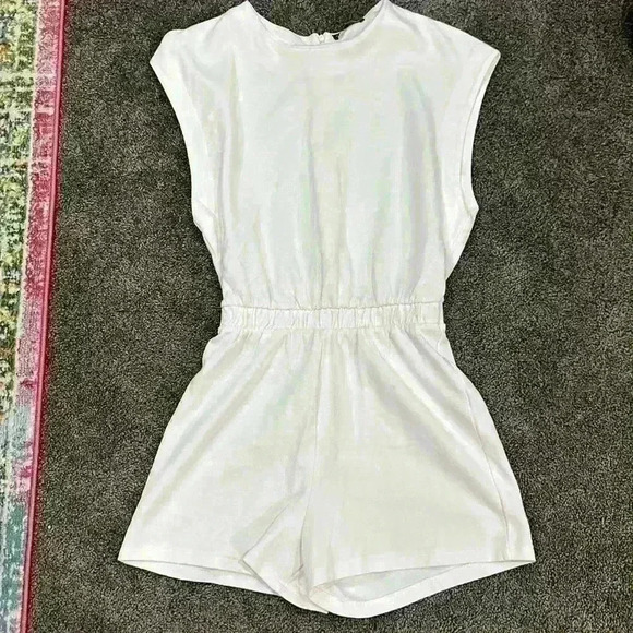 Zara White one piece romper - Picture 1 of 3